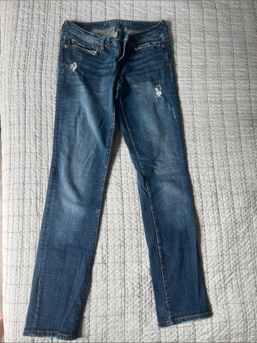 Aeropostale Skinny Jeans size 2 Shirt Distressed